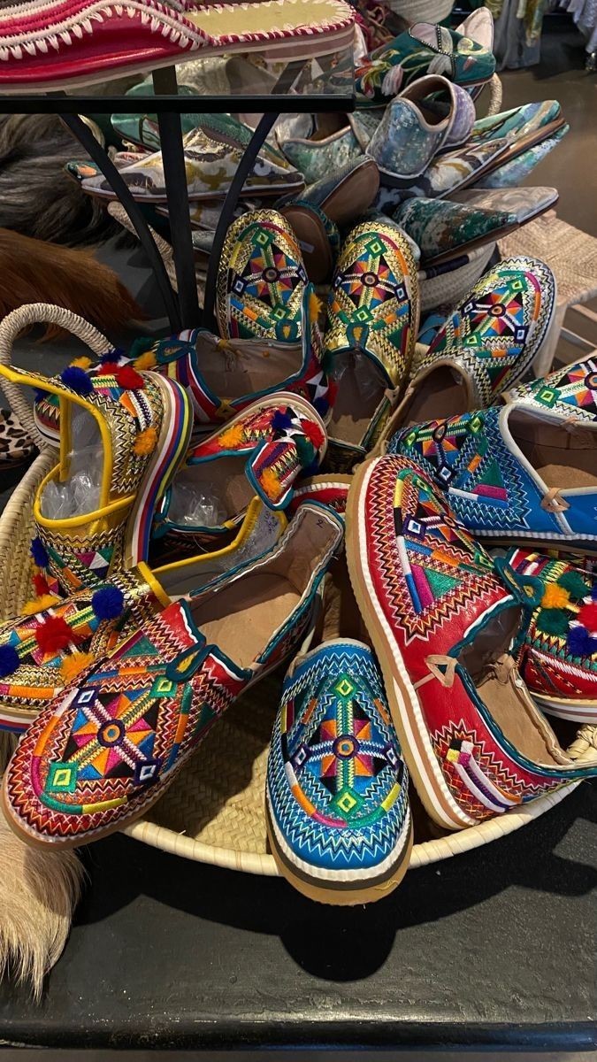 Moroccan Slippers , Amazigh Babouche From Fés Artists